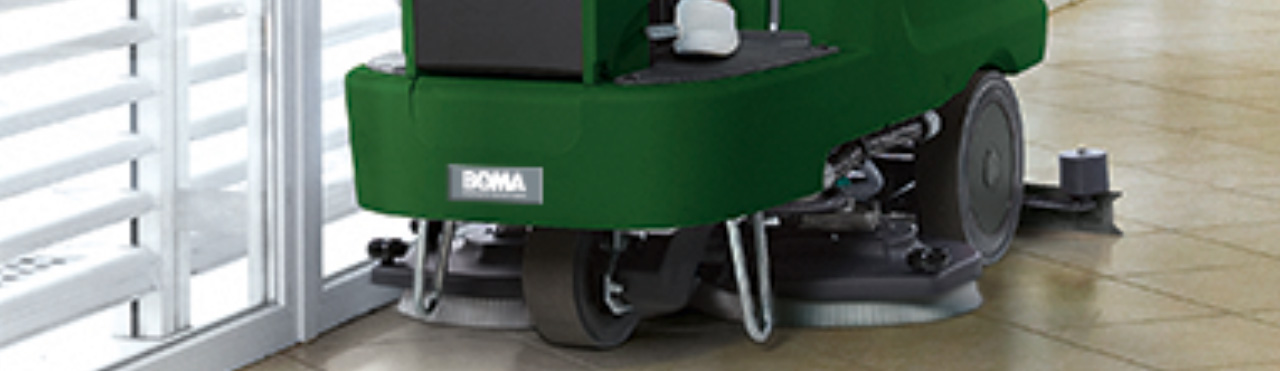 gang wordt schoon gemaakt met een BOMA schoonmaakmachine
